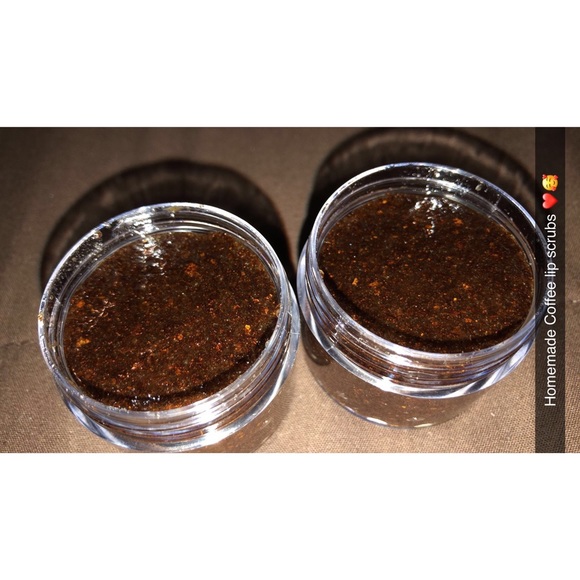 “Coffee Addict” Lip Scrub by Honey Blossom💛🍯🐝 - Picture 1 of 1